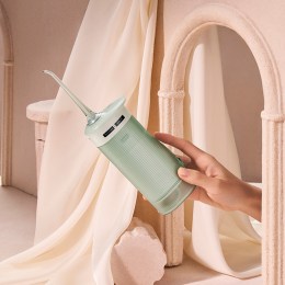 Ирригатор портативный беспроводной Xiaomi (Mi) SOOCAS Parfumeur Portable Oral Irrigator (W1 LOUVRE) (4 насадки, бокс для хранения, жидкость для полоскания рта) GLOBAL, светло-зелен